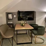 778 Maisonette Naehe Medienhafen * デュッセルドルフ